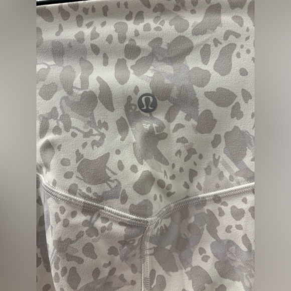Lululemon Align High-Rise Pant Cheetah Camo Antique White Multi Size 0 - Picture 5 of 9
